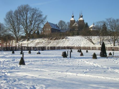 Kamp-Lintfort : Kloster Kamp, der Wintereinbruch brachte bis zu 20cm Schnee. Am 07.01.2009 stellenweise am Niederrhein sogar über -20 Celsius Kälte in der Nacht.